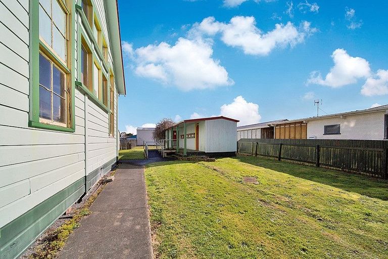 Photo of property in 105 High Street South, Eltham, 4322