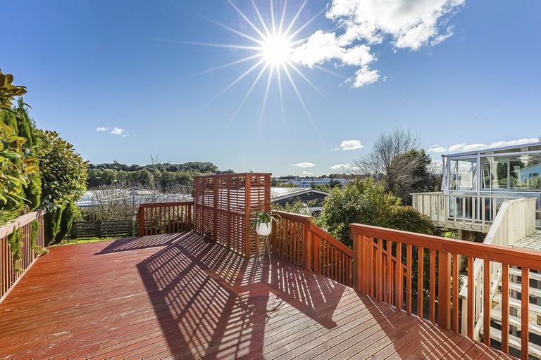 Photo of property in 97 Bell Street, Tawa, Wellington, 5028