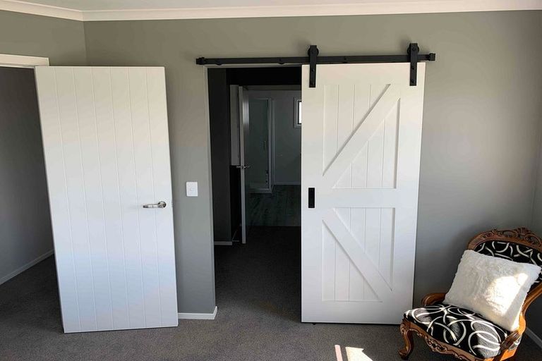 Photo of property in 4 Edenmore Terrace, Fitzherbert, Palmerston North, 4410