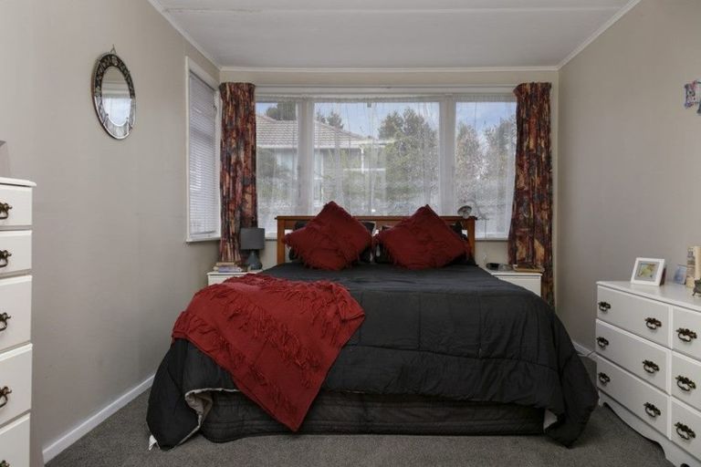 Photo of property in 1 Rangiora Crescent, Wairakei, Taupo, 3332