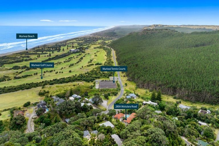 Photo of property in 280a Motutara Road, Muriwai, Waimauku, 0881
