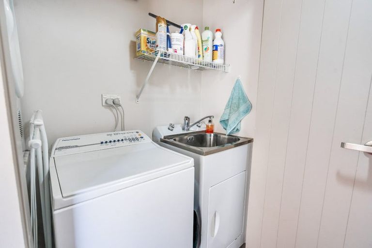 Photo of property in 35 Harbour View Road, Onerahi, Whangarei, 0110