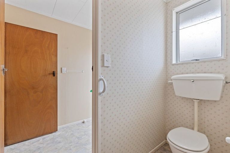 Photo of property in 2/31 Grey Street, Waitara, 4320