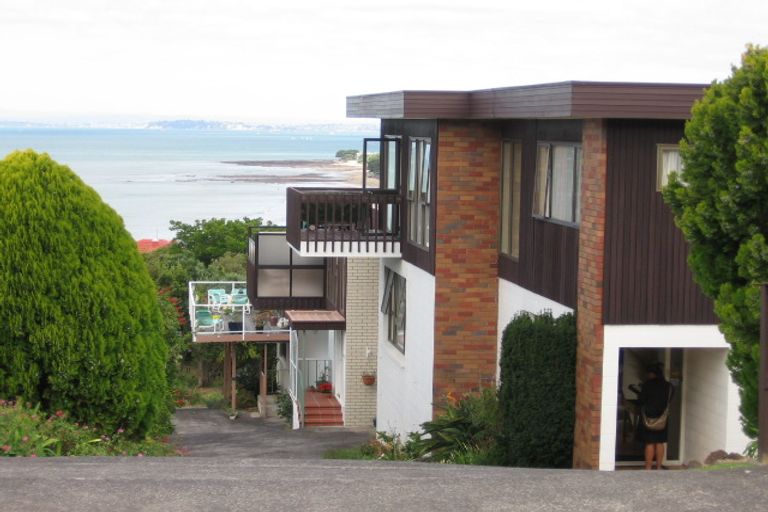 Photo of property in 3/12 Marama Street, Castor Bay, Auckland, 0620