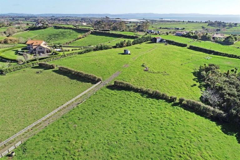 Photo of property in 107 Laing Road, Karaka, Papakura, 2580