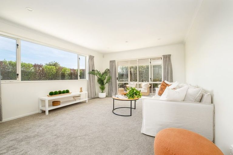 Photo of property in 14 Rue De La Mare, Parklands, Christchurch, 8083