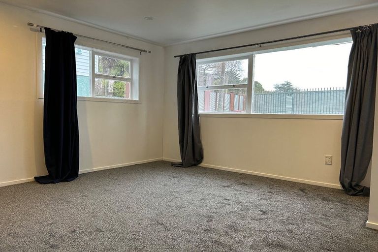 Photo of property in 5 Lynn Road, Bayview, Auckland, 0629