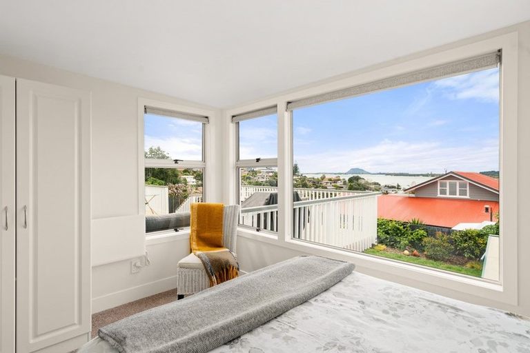 Photo of property in 16 Mcdonnell Street, Omokoroa, 3114