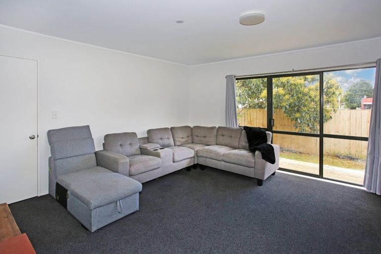 Photo of property in 2/8 Freyberg Crescent, Pukekohe, 2120