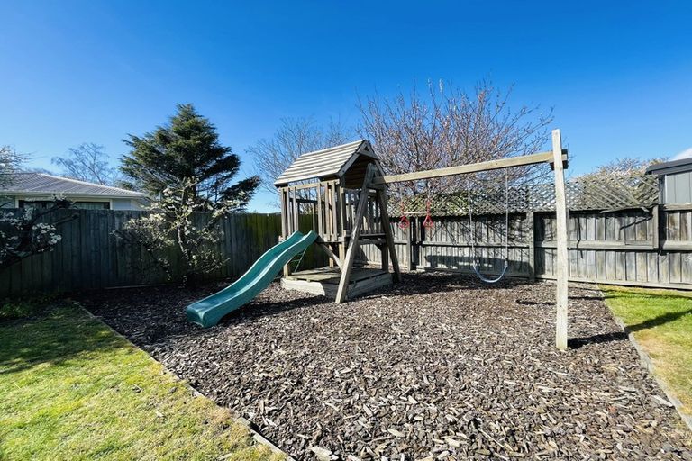 Photo of property in 272 Burwood Road, Burwood, Christchurch, 8083