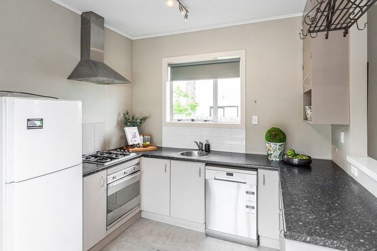 Photo of property in 74 Brockworth Place, Riccarton, Christchurch, 8011