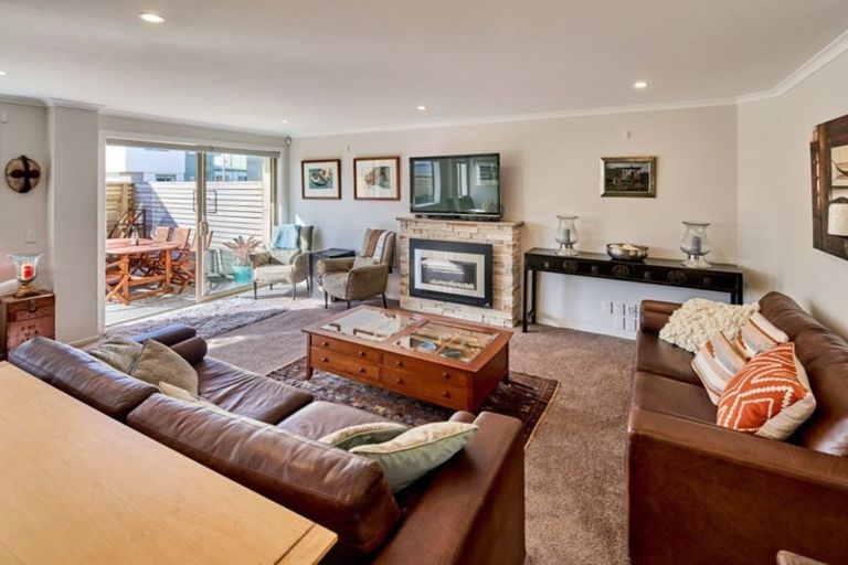 Photo of property in 14 Latimer Way, Petone, Lower Hutt, 5012