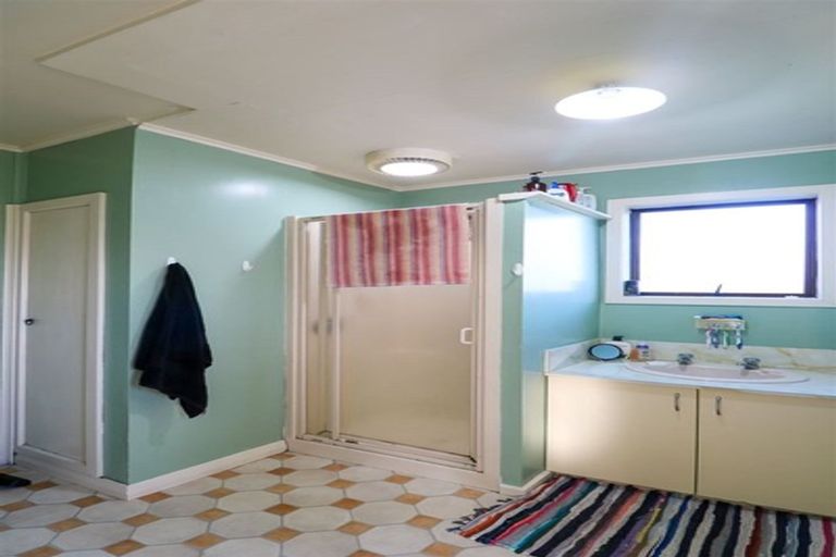 Photo of property in 24 Avenue Road, West End, Timaru, 7910