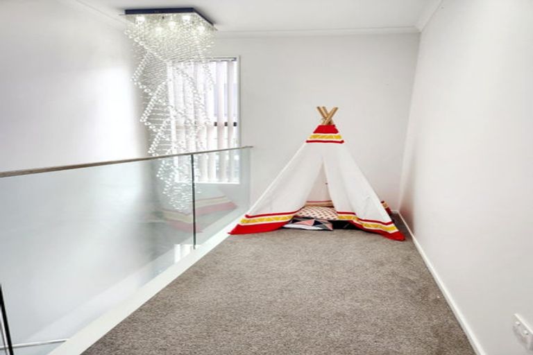 Photo of property in 4 Vanni Lane, Pahurehure, Papakura, 2113