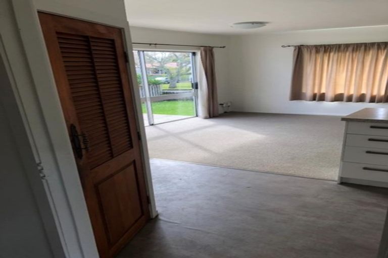 Photo of property in 12 Montgomery Avenue, Pukekohe, 2120
