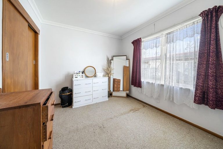 Photo of property in 36 Cambridge Street, Levin, 5510