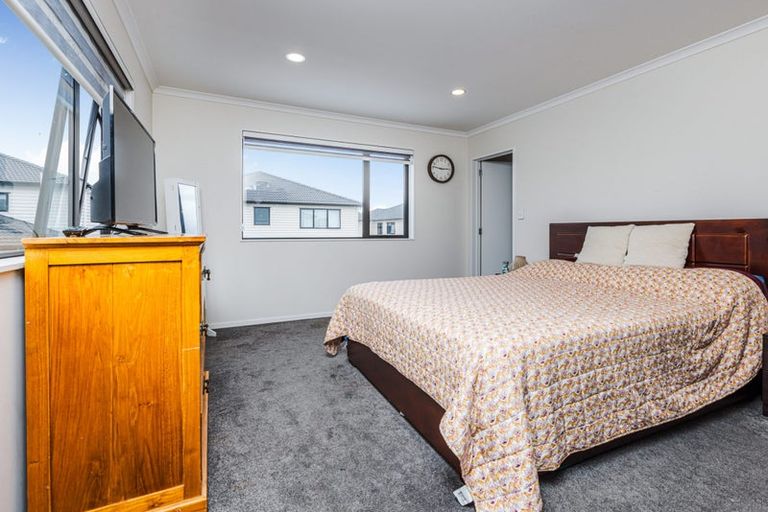 Photo of property in 32 Carrickdawson Drive, Flat Bush, Auckland, 2019