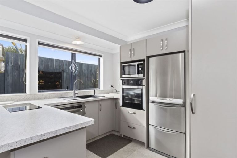 Photo of property in 21 Percy Road, Papamoa Beach, Papamoa, 3118