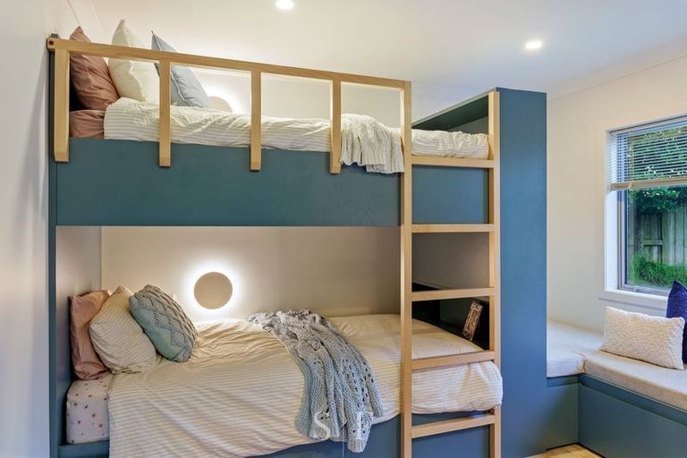 Photo of property in 155 Field Way, Waikanae Beach, Waikanae, 5036