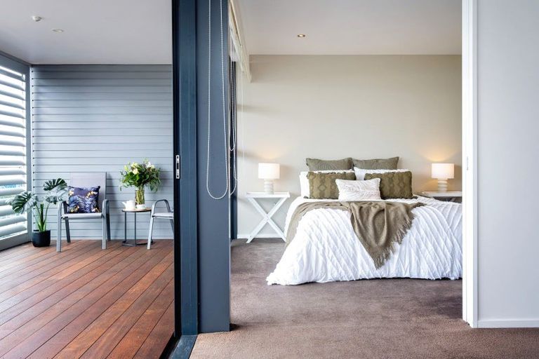 Photo of property in 306/7 Humber Street, Pandora, Napier, 4110