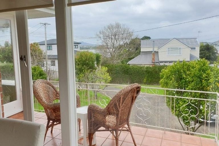 Photo of property in 123 Exmouth Road, Northcote, Auckland, 0627