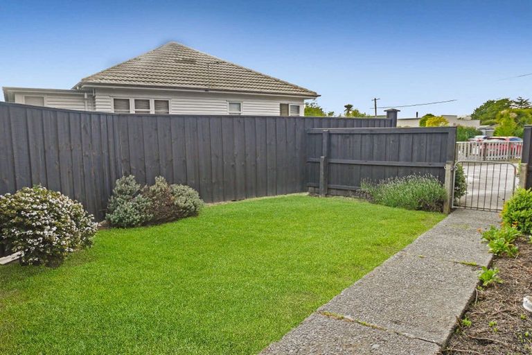Photo of property in 15 Mccombs Street, Somerfield, Christchurch, 8024
