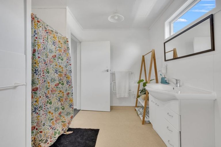 Photo of property in 13 Mangarau Crescent, Havelock North, 4130