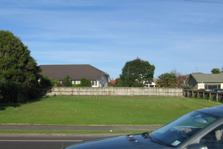 Photo of property in 293 Hobsonville Road, Hobsonville, Auckland, 0618