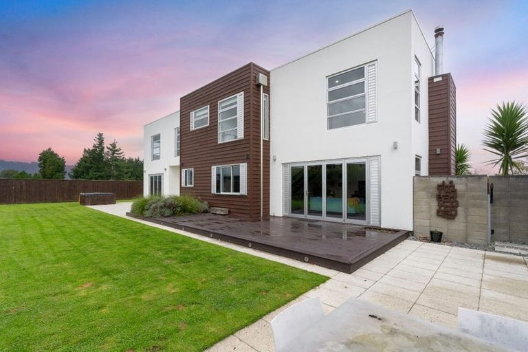 Photo of property in 24 Okarito Avenue, Levin, 5510