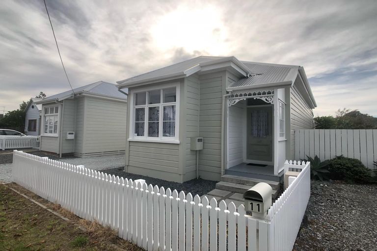 Photo of property in 11 Berry Street, Gisborne, 4010