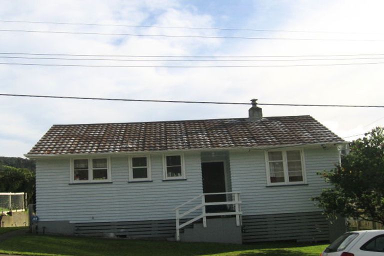 Photo of property in 6 Amundsen Grove, Stokes Valley, Lower Hutt, 5019