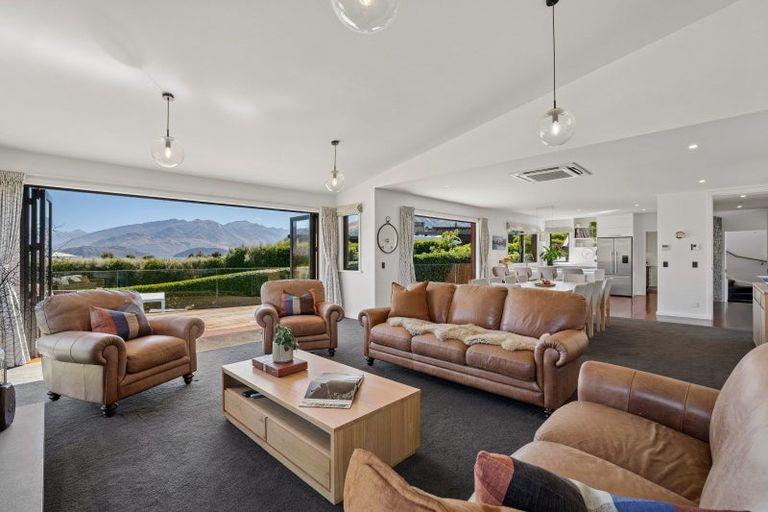 Photo of property in 314 Beacon Point Road, Wanaka, 9305