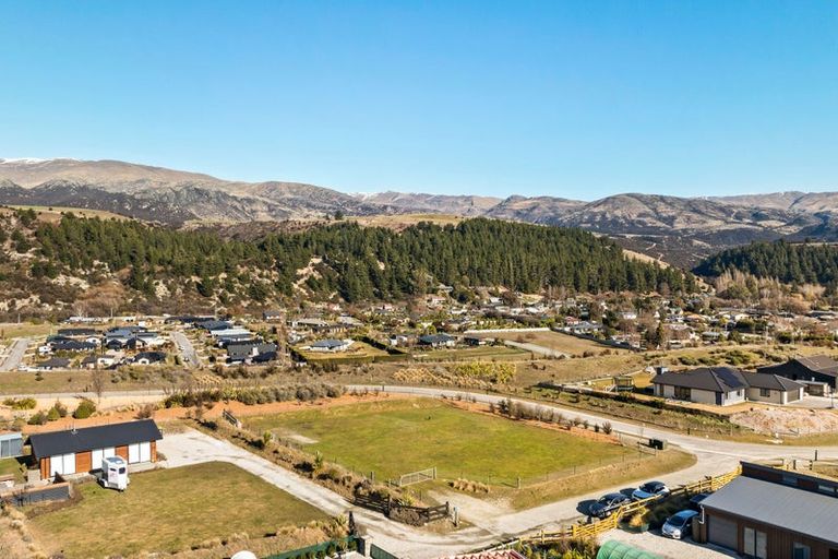 Photo of property in 13 Jackson Rise, Luggate, Wanaka, 9383