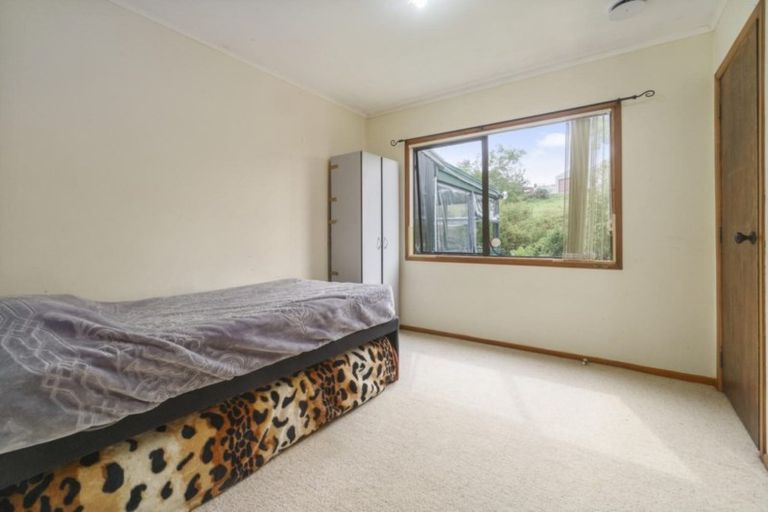 Photo of property in 80 Chislehurst Street, Henderson, Auckland, 0612