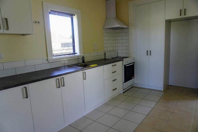 Photo of property in 18 Swiss Avenue, Gonville, Whanganui, 4501