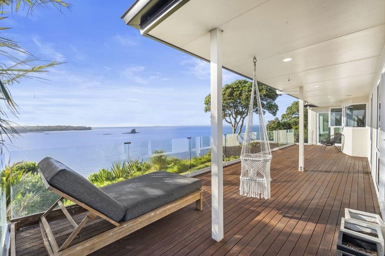Photo of property in 95 Tiri Road, Tindalls Beach, Whangaparaoa, 0930