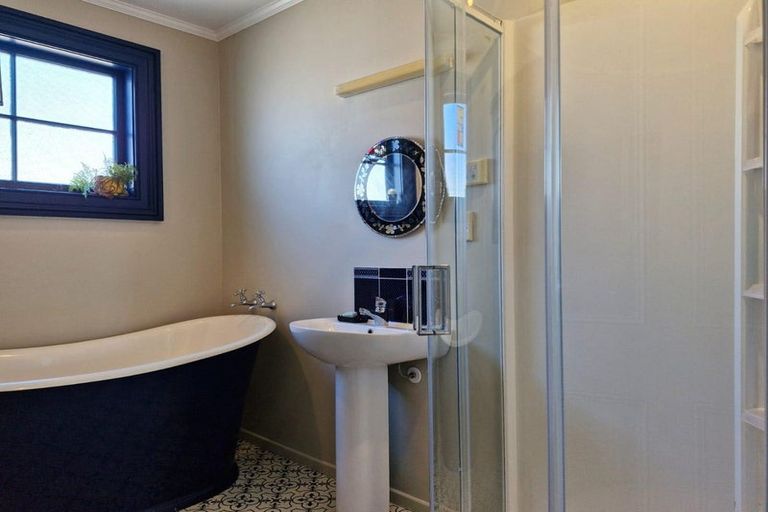 Photo of property in 192 Carrington Street, Lower Vogeltown, New Plymouth, 4310