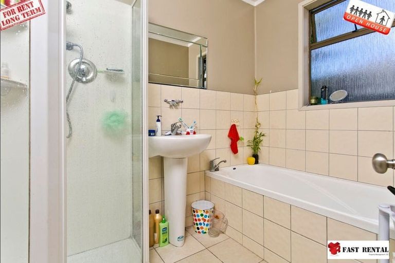 Photo of property in 1/39 Rangitoto Terrace, Milford, Auckland, 0620