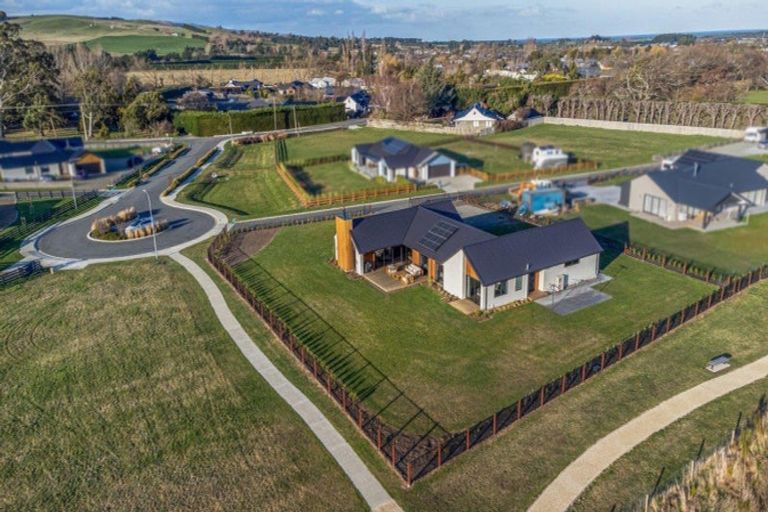 Photo of property in 1a Riverdale Place, Amberley, 7410