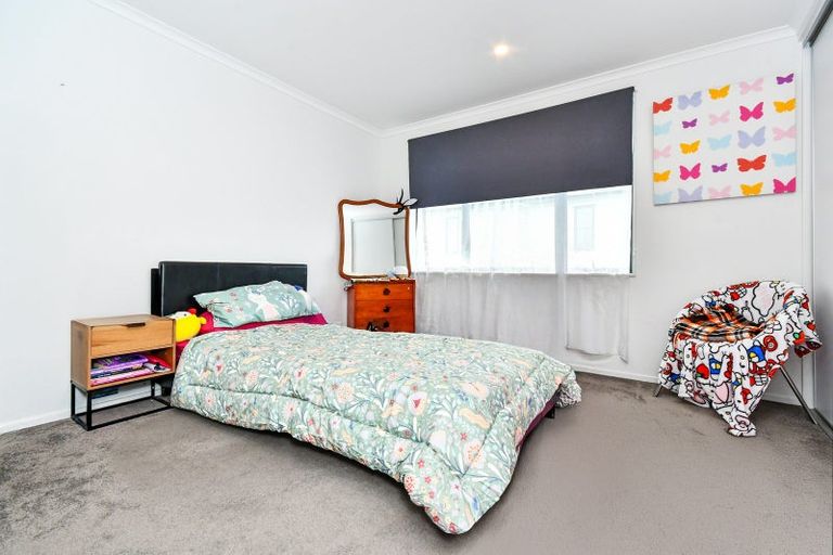 Photo of property in 11 Saddleback Crescent, Papakura, 2110