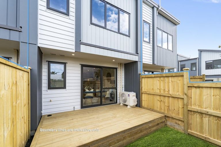 Photo of property in 31 Tiroroa Avenue, Te Atatu South, Auckland, 0610