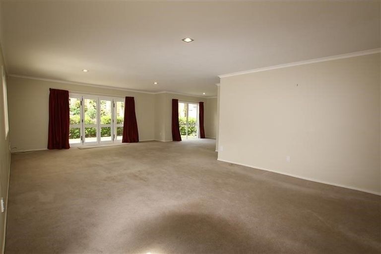 Photo of property in 121 Parkview Drive, Gulf Harbour, Whangaparaoa, 0930
