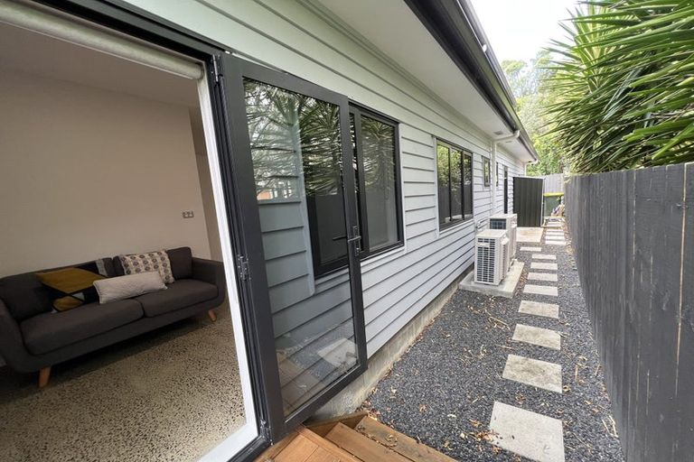 Photo of property in 8 Arataki Way, Glen Eden, Auckland, 0602