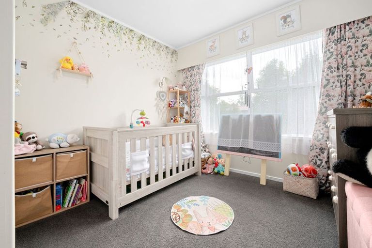 Photo of property in 8 Mckinley Place, Nawton, Hamilton, 3200