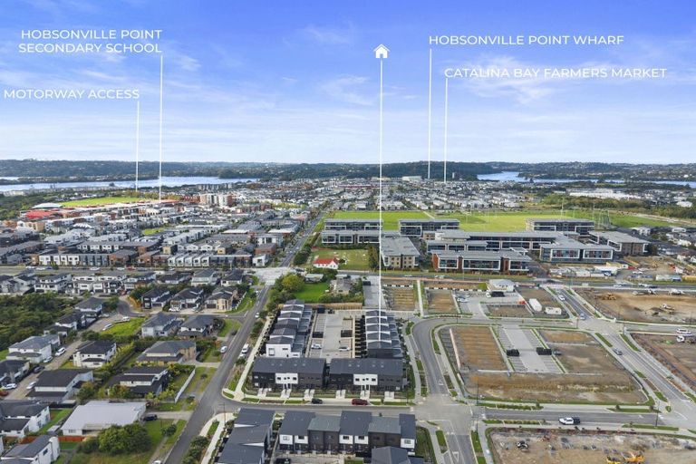 Photo of property in 2/4 Glenburn Road, Hobsonville, 0616