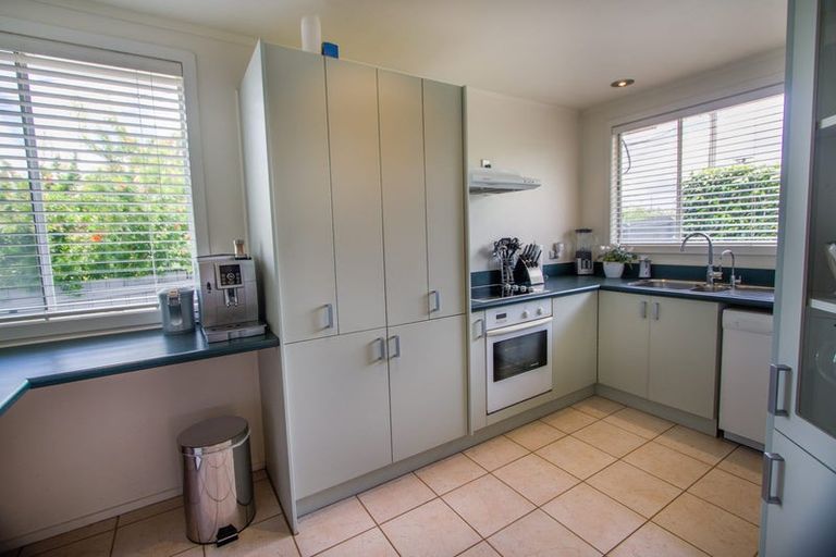 Photo of property in 1/296 Wairau Road, Glenfield, Auckland, 0629