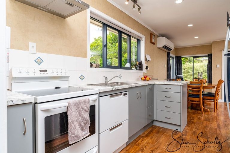 Photo of property in 1884 Paparoa Valley Road, Paparoa, 0571