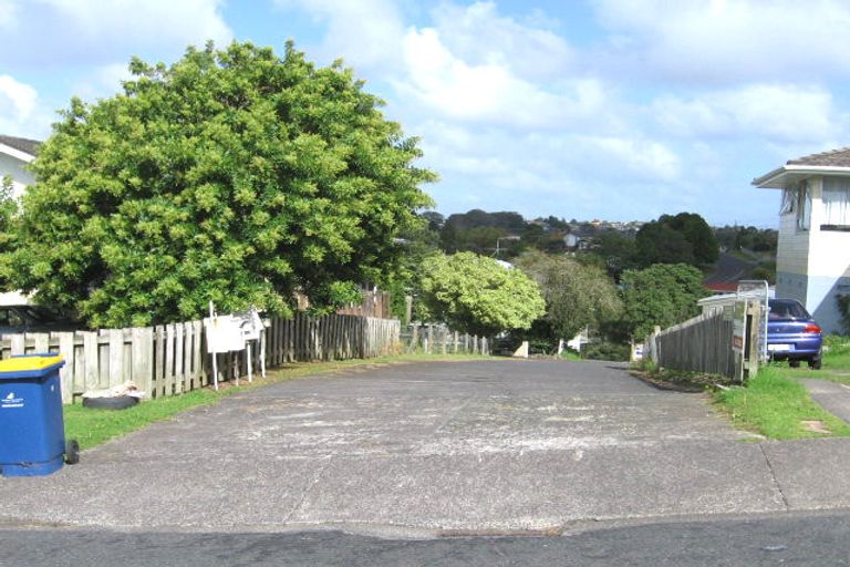 Photo of property in 14 Yule Place, Massey, Auckland, 0614