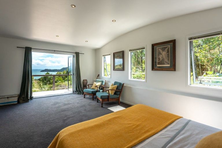 Photo of property in 12 Makora Avenue, Oneroa, Waiheke Island, 1081