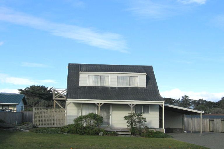 Photo of property in 15 Scott Avenue, Otaki Beach, Otaki, 5512